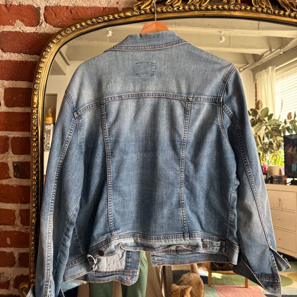 Denim Jean Jacket - with astronaut patch - stretch! - Picture 4 of 4